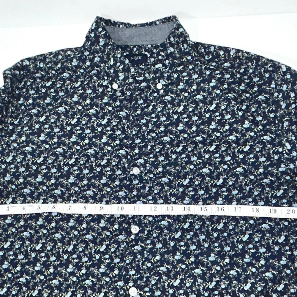 J. Crew‎ Men's Shirt Floral Button Down Navy Blue Cotton Size Medium